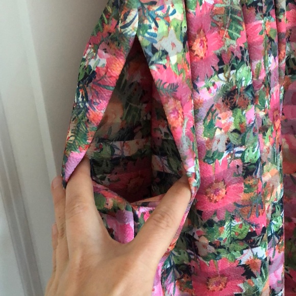 Lularoe Amelia (size S) - Picture 4 of 5